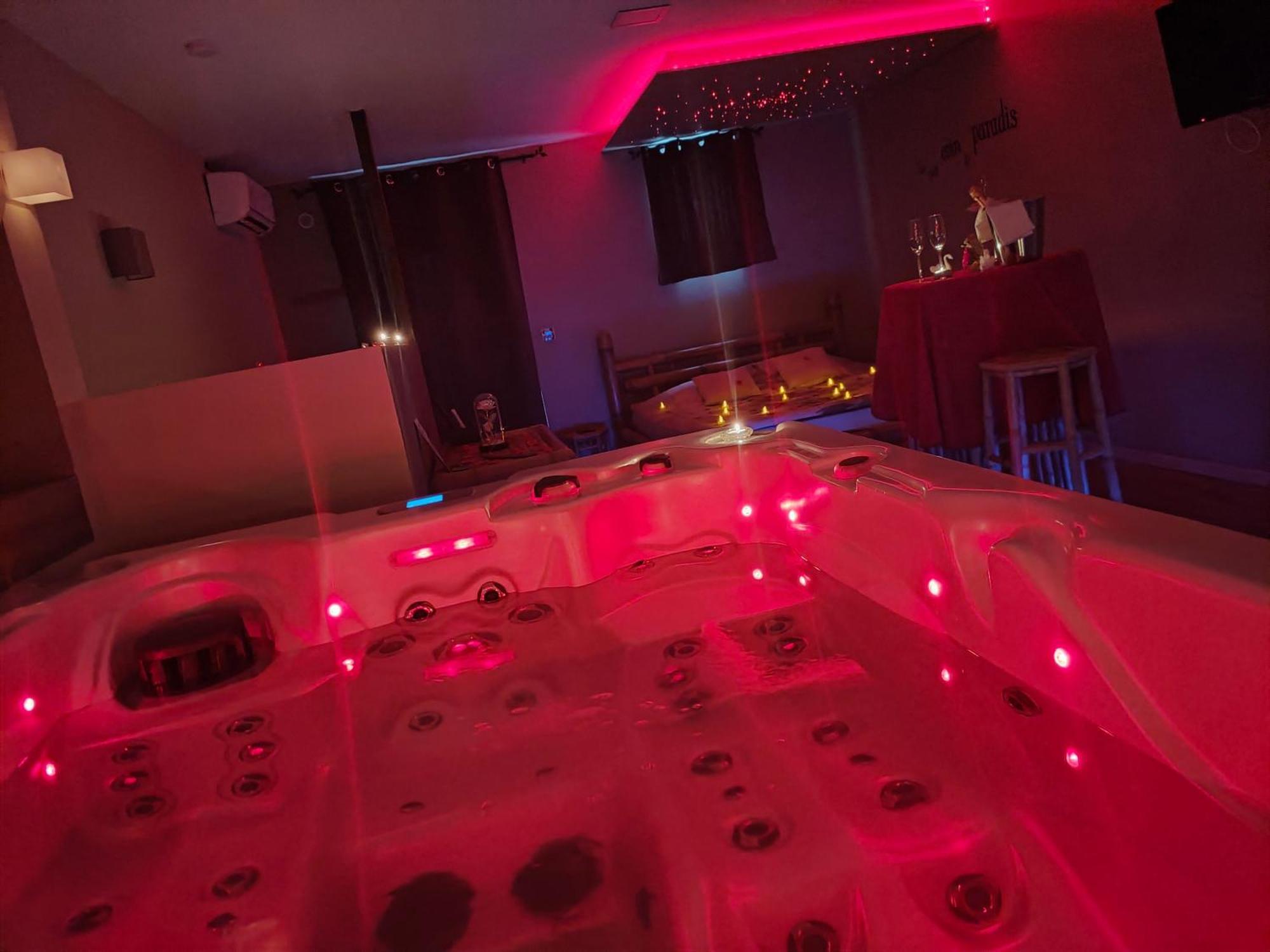 Hotel La Baie Des Anges à Beaucaire  Extérieur photo