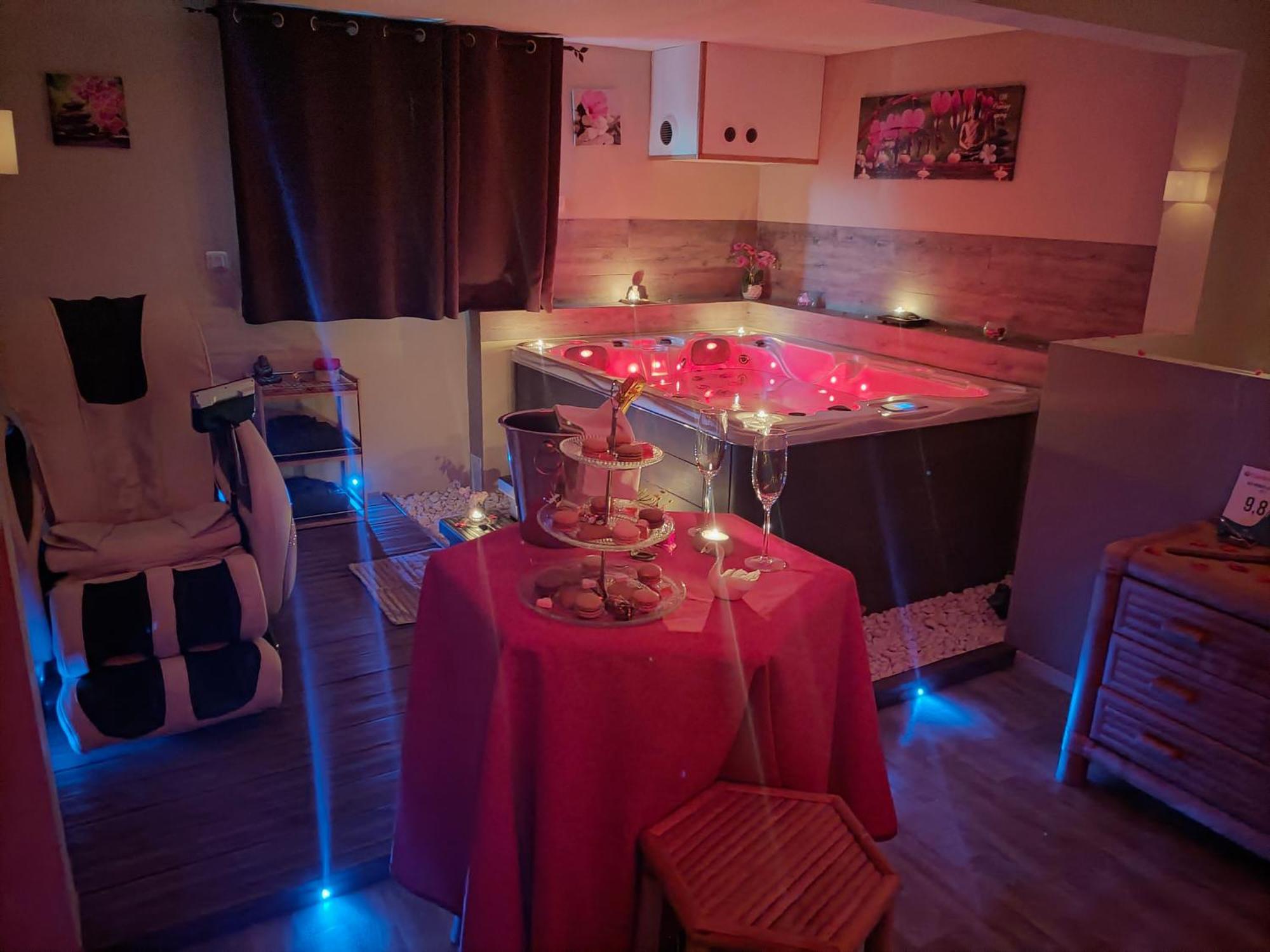 Hotel La Baie Des Anges à Beaucaire  Extérieur photo